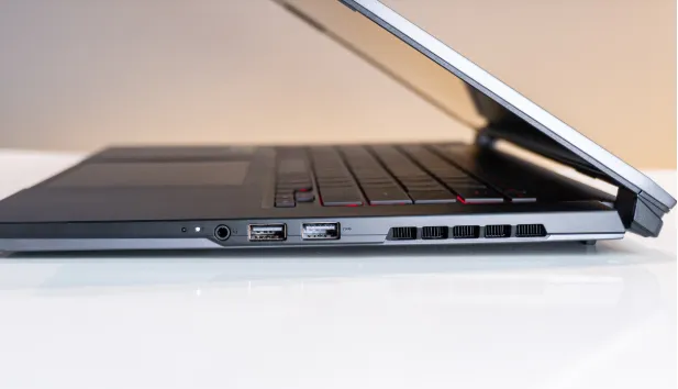 Lack of an SD card slot on the Gigabyte AERO X16